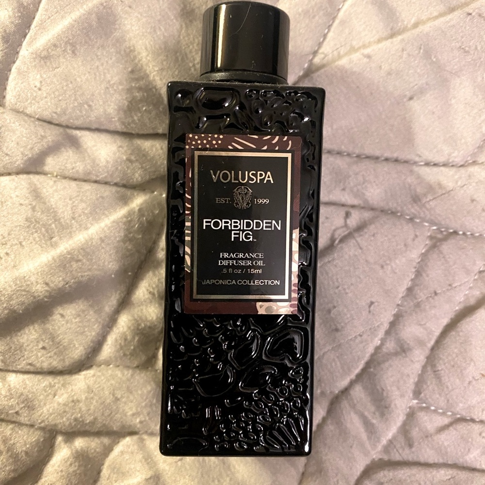 Voluspa Forbidden Fig diffuser oil